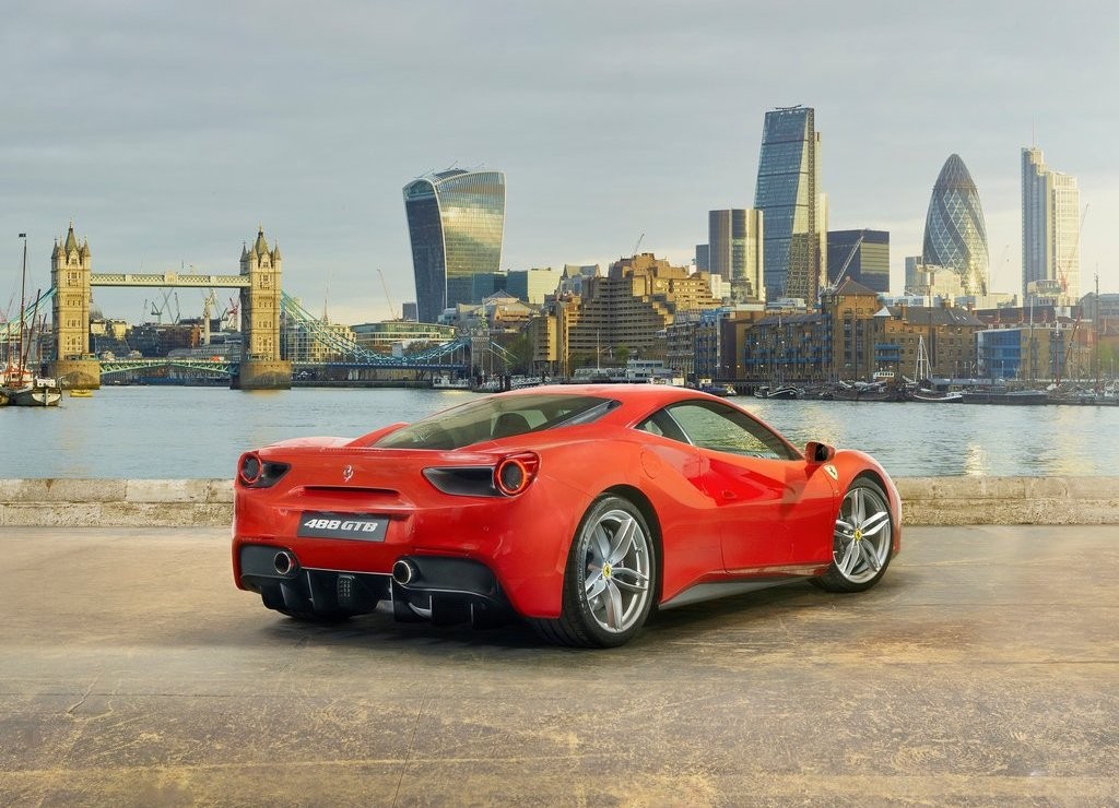 FERRARI F488 GTB, foto 22