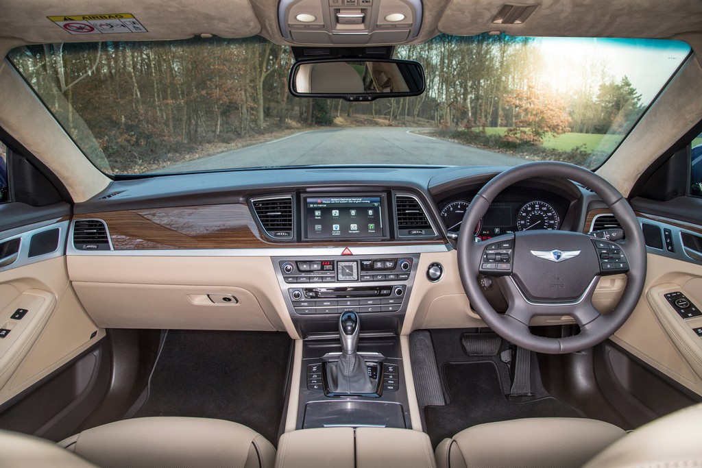 HYUNDAI GENESIS EXECUTIVE SALOON, foto 9