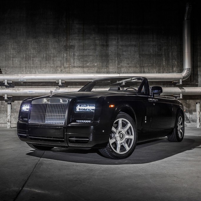 ROLLS-ROYCE PHANTOM DROPHEAD COUPE NIGHTHAWK, foto 1