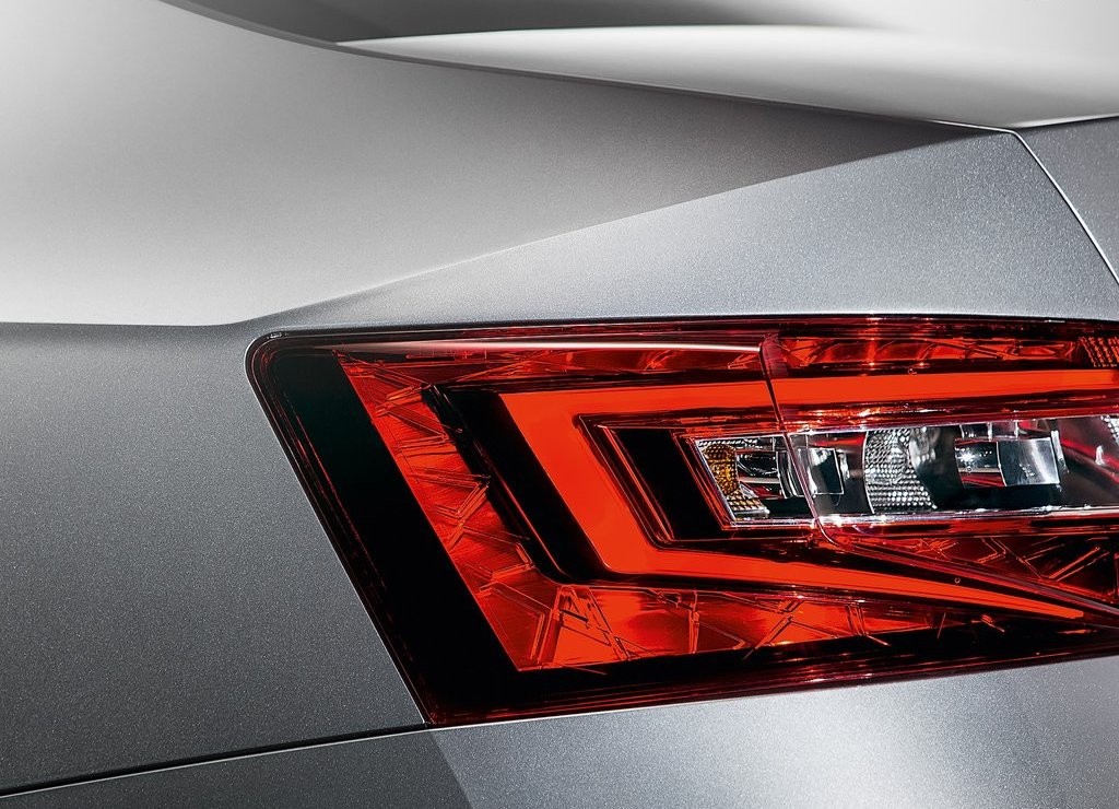 SKODA SUPERB, foto 19