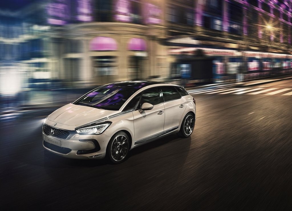 2016 - DS 5, foto 3