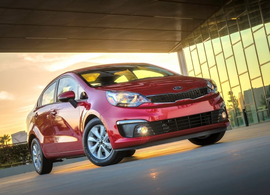 2016 - KIA RIO SEDAN, foto 1