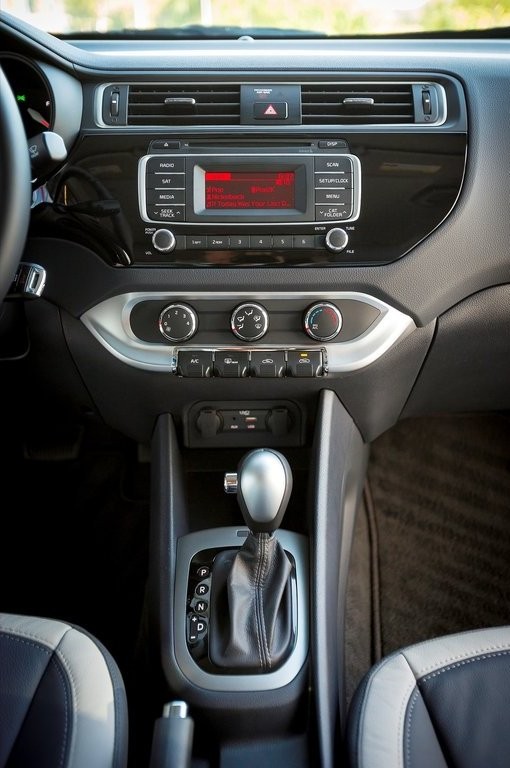 2016 - KIA RIO SEDAN, foto 20