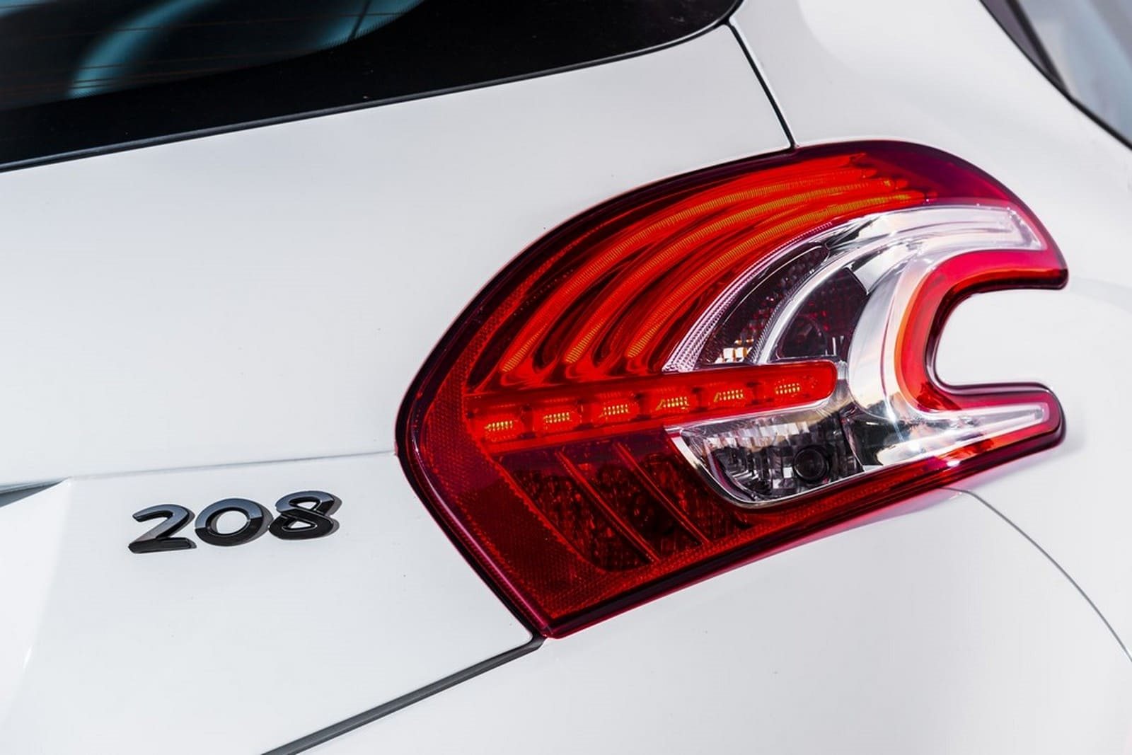 PEUGEOT 208, foto 65