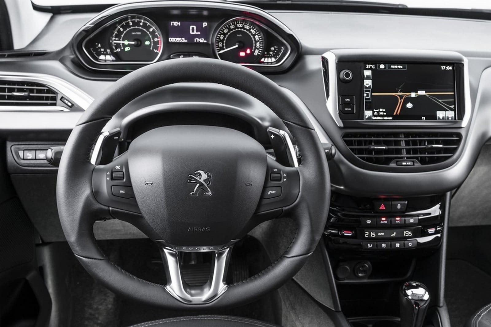 PEUGEOT 208, foto 77