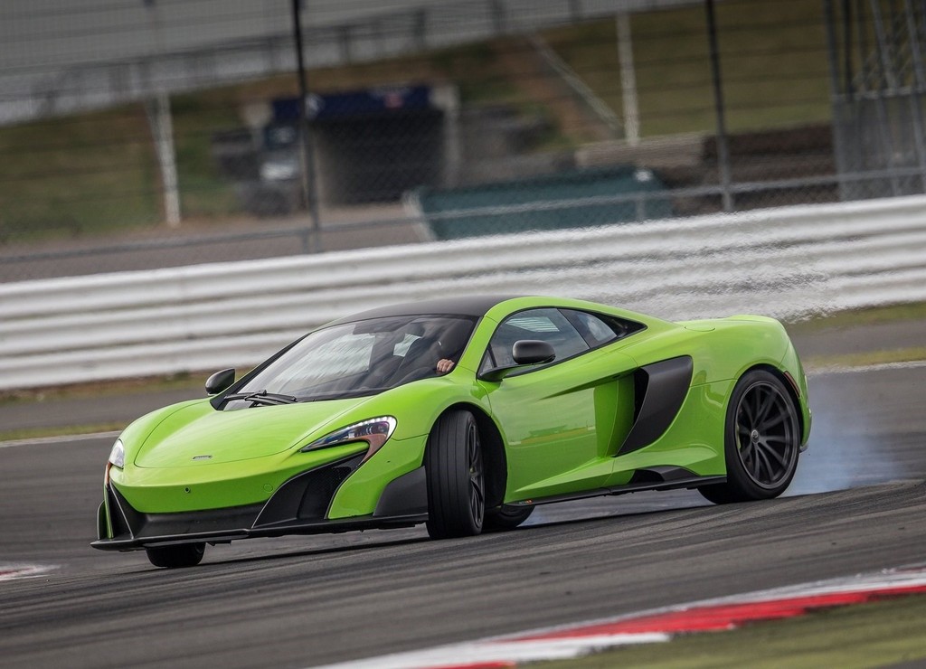 McLAREN 675LT, foto 18