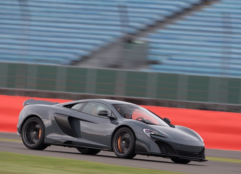 McLAREN 675LT, foto 22
