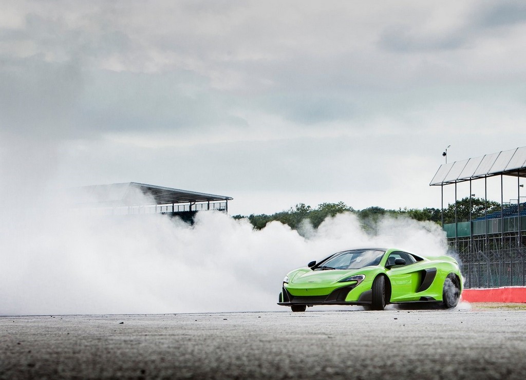 McLAREN 675LT, foto 30