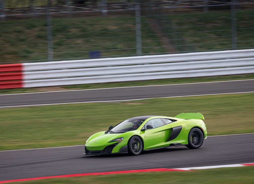 McLAREN 675LT, foto 31