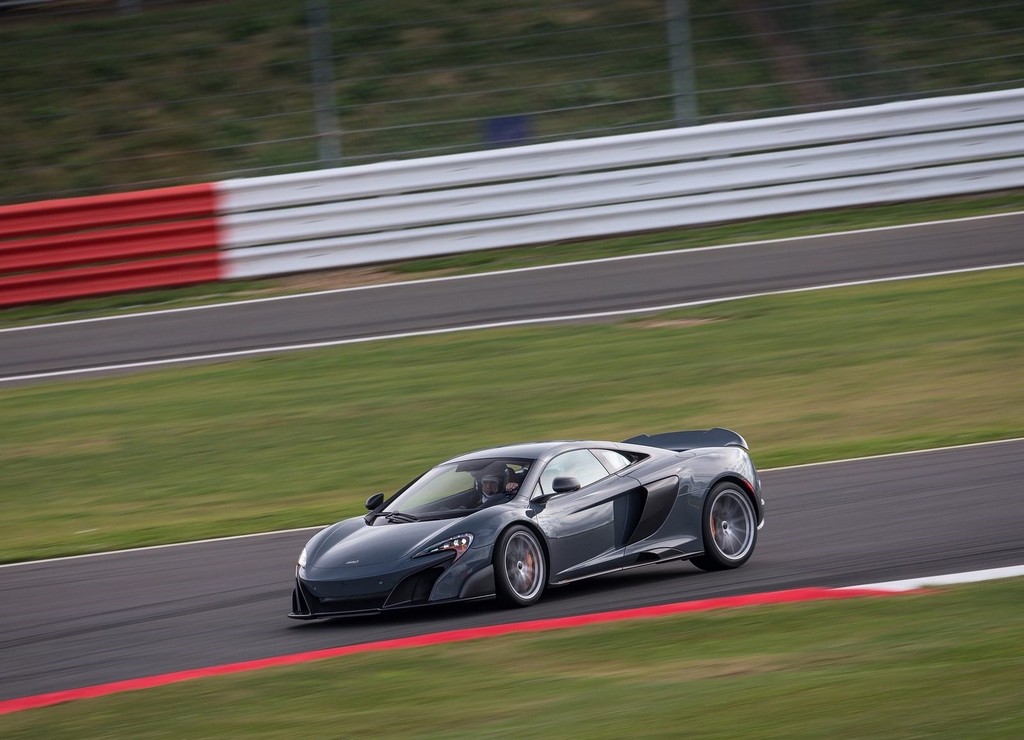 McLAREN 675LT, foto 32