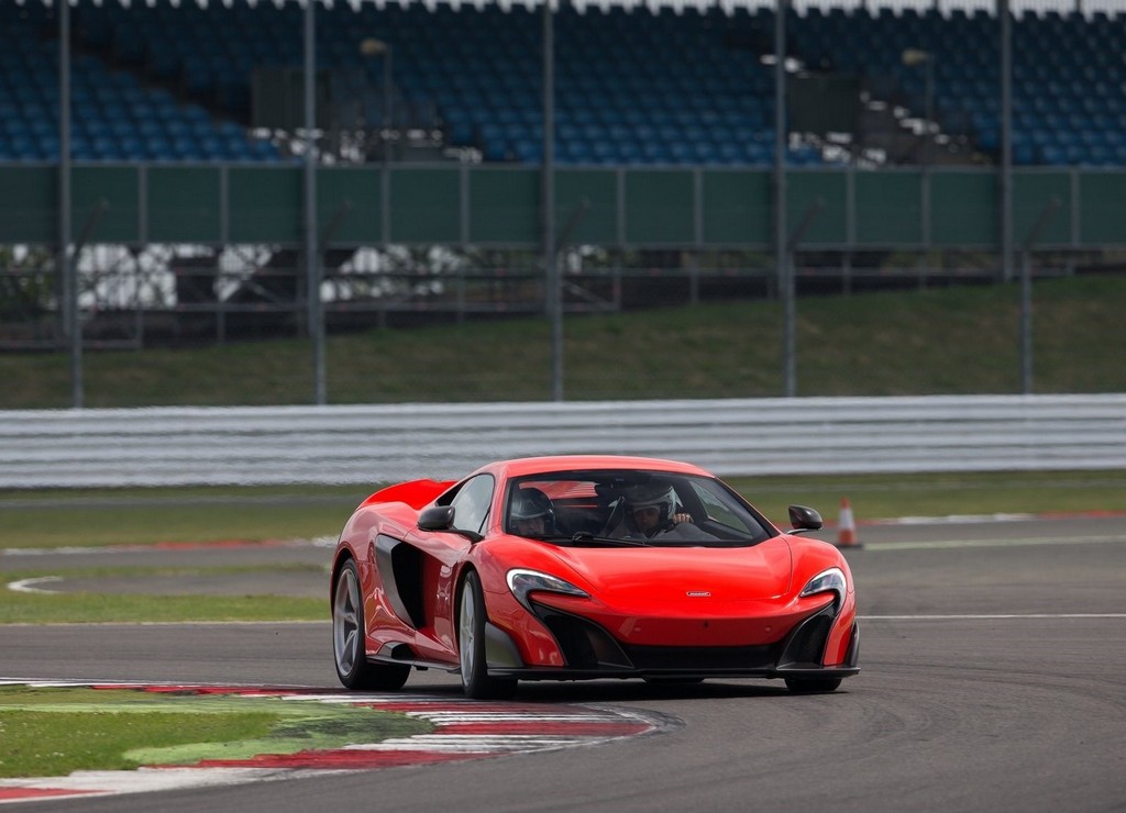 McLAREN 675LT, foto 38