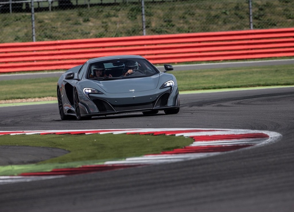 McLAREN 675LT, foto 41