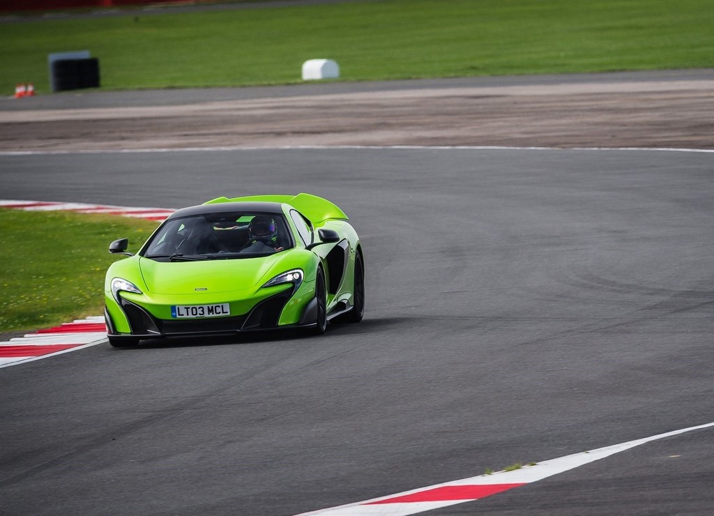 McLAREN 675LT, foto 43