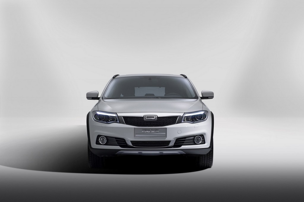 2016 - QOROS 3 CITY SUV, foto 2