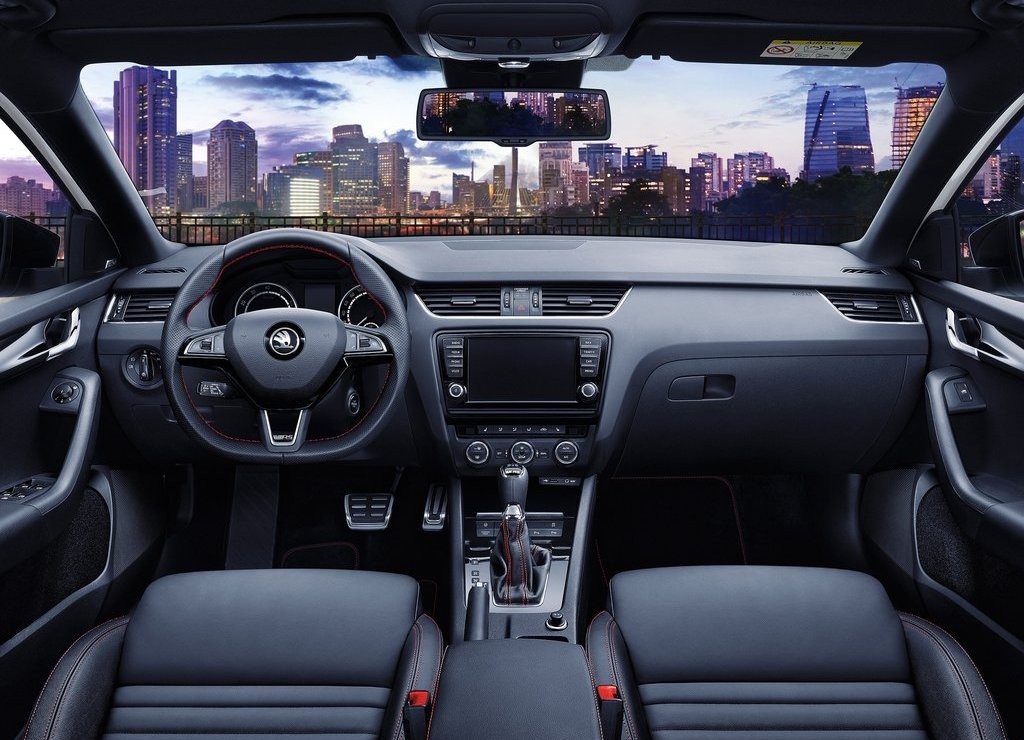 SKODA OCTAVIA RS 230, foto 3