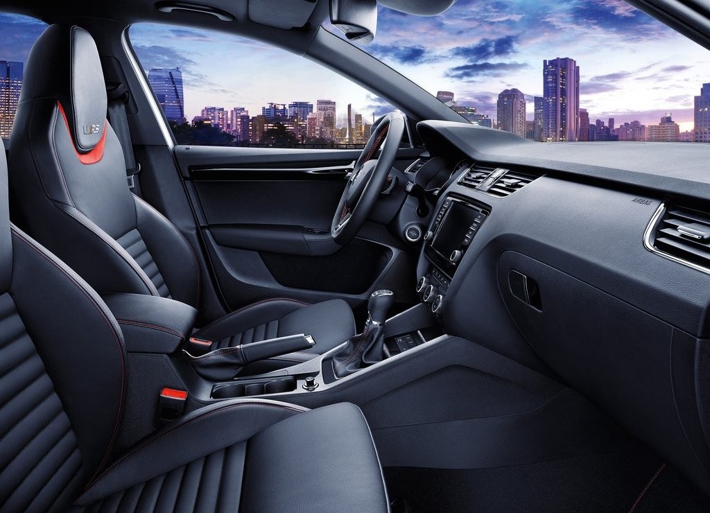 SKODA OCTAVIA RS 230, foto 4