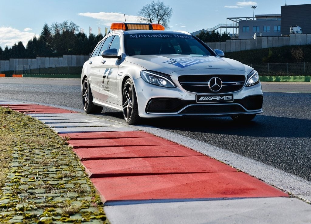 2015 - MERCEDES-AMG C 63 S ESTATE F1 MEDICAL CAR, foto 1