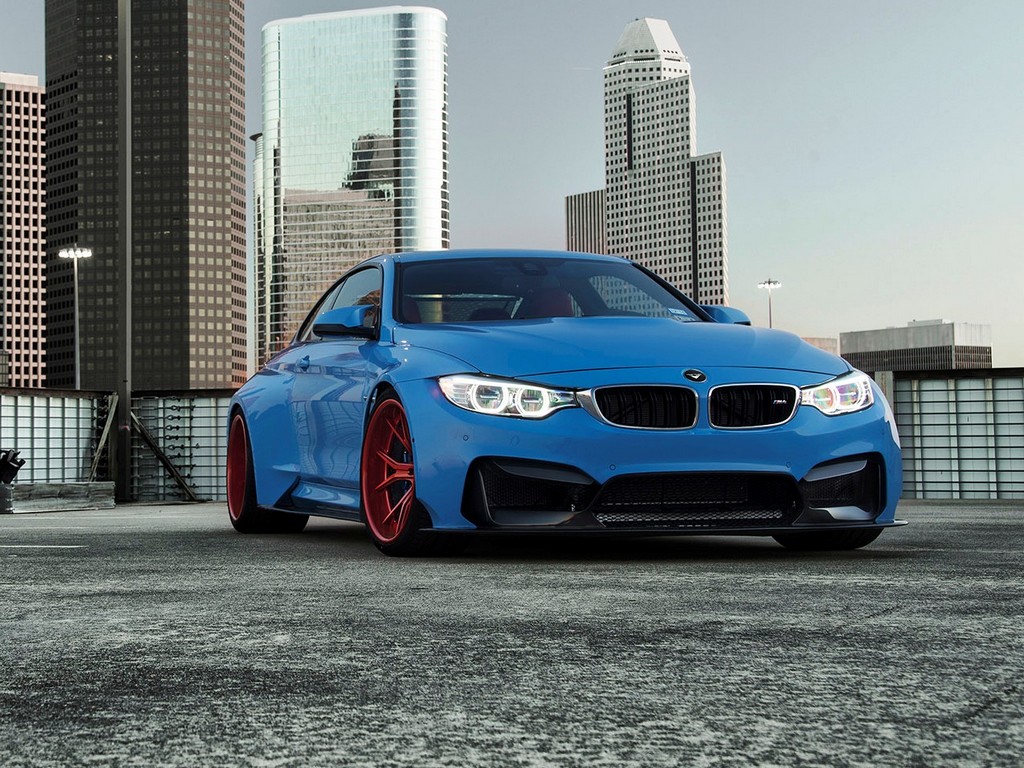 2015 - BMW M4 COUPE GTR-S4 YAS MARINA BLUE BY VORSTEINER, foto 1