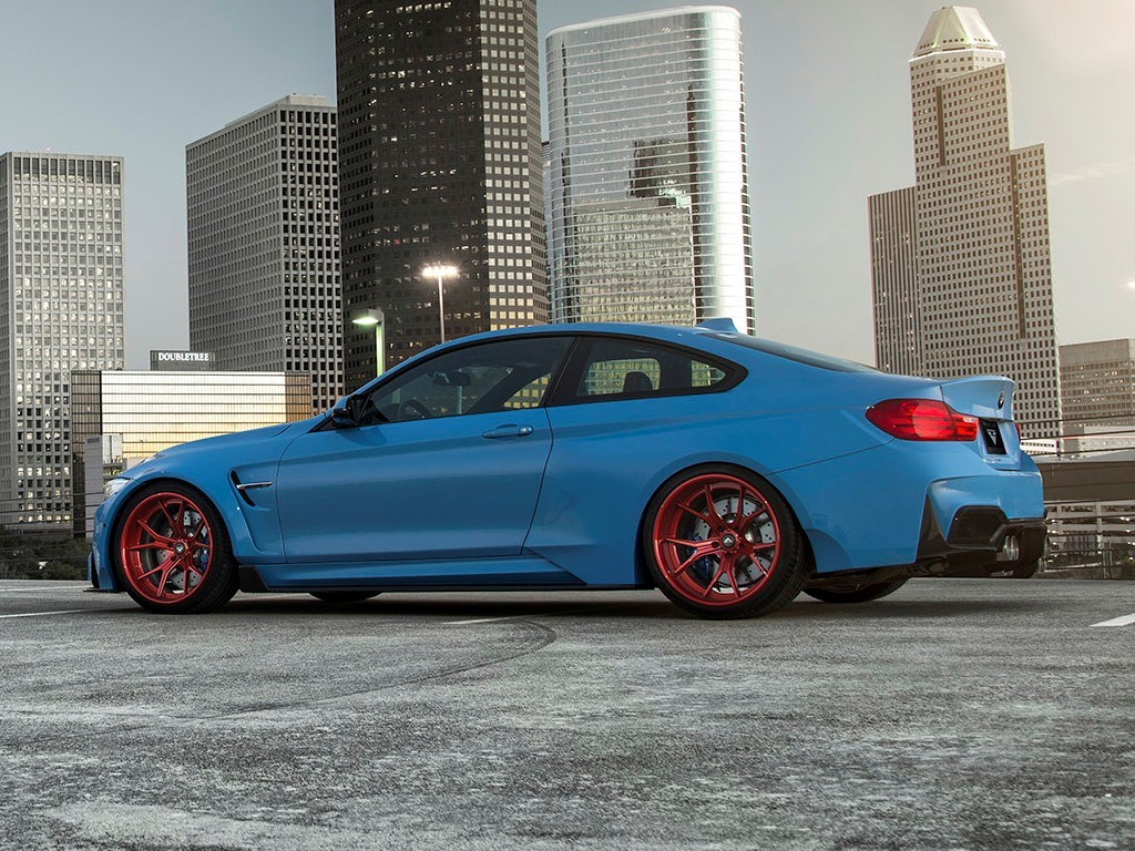 2015 - BMW M4 COUPE GTR-S4 YAS MARINA BLUE BY VORSTEINER, foto 4