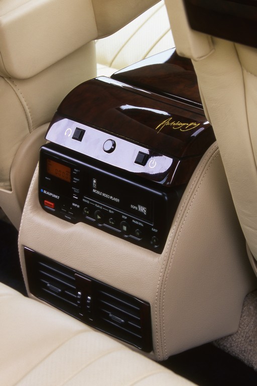 2015 - RANGE ROVER AUTOBIOGRAPHY 21 YEARS, foto 13