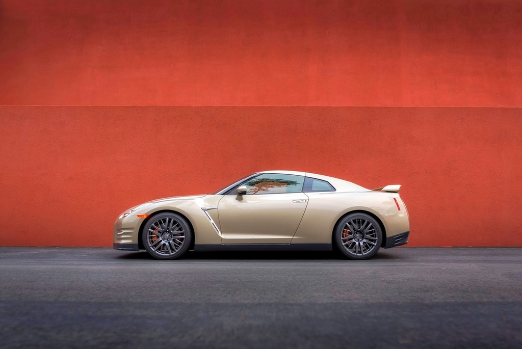 2016 - NISSAN GT-R 45TH ANNIVERSARY GOLD EDITION, foto 3