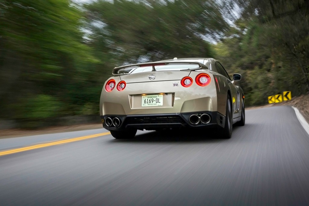 2016 - NISSAN GT-R 45TH ANNIVERSARY GOLD EDITION, foto 11