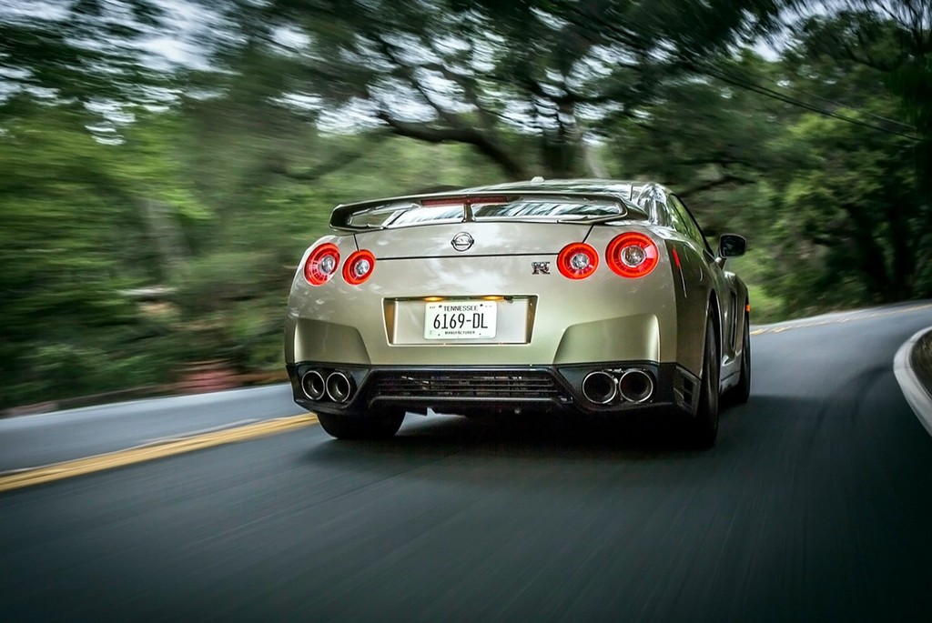 2016 - NISSAN GT-R 45TH ANNIVERSARY GOLD EDITION, foto 12