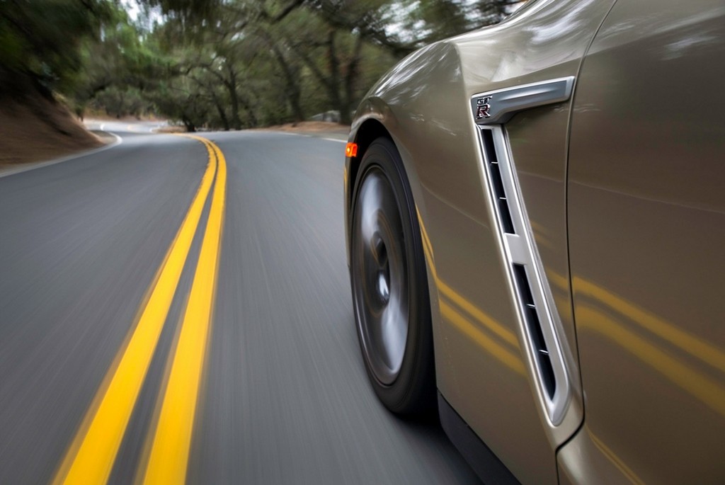 2016 - NISSAN GT-R 45TH ANNIVERSARY GOLD EDITION, foto 13