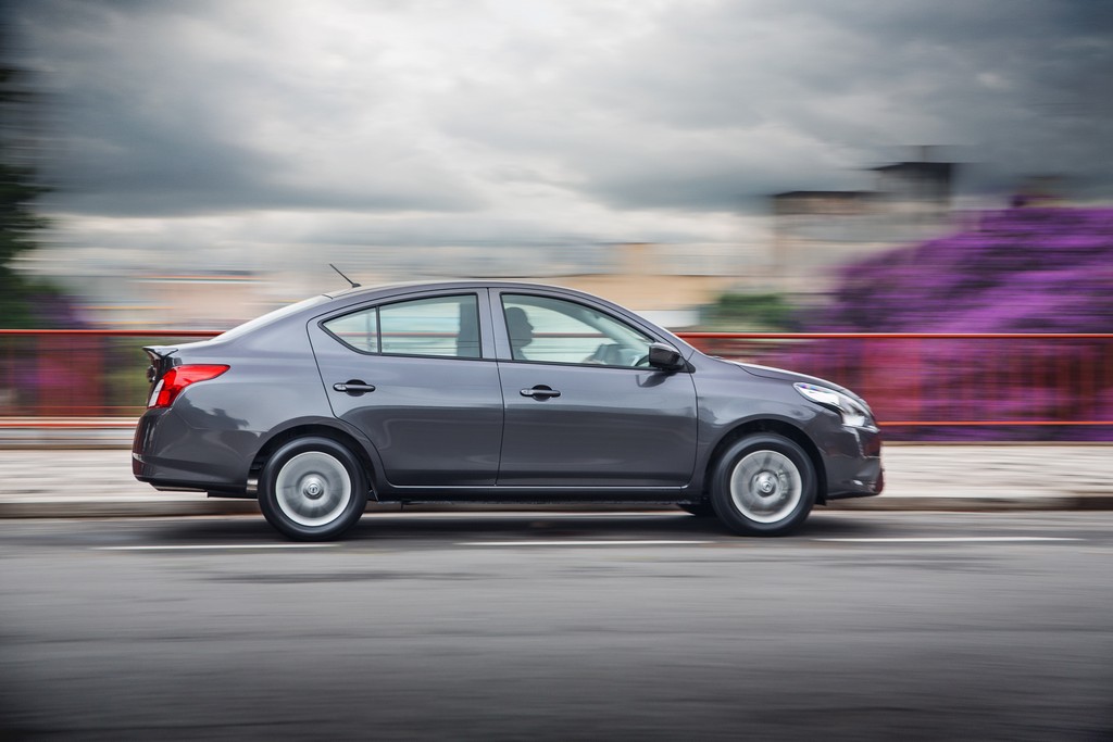 2015 - NISSAN VERSA, foto 11