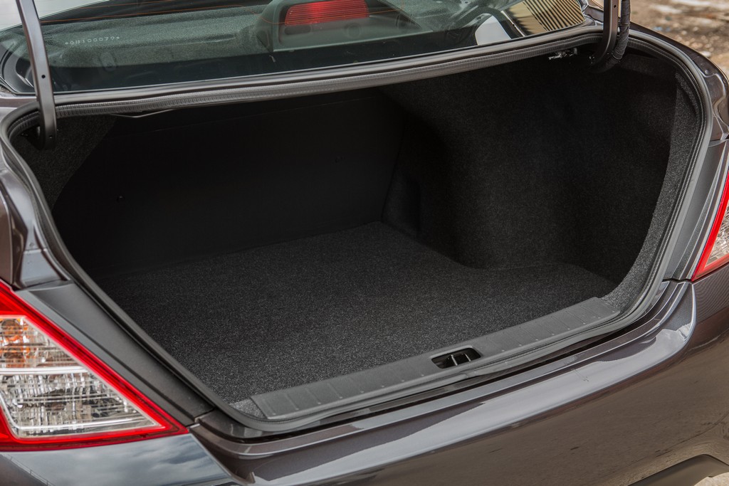 2015 - NISSAN VERSA, foto 16