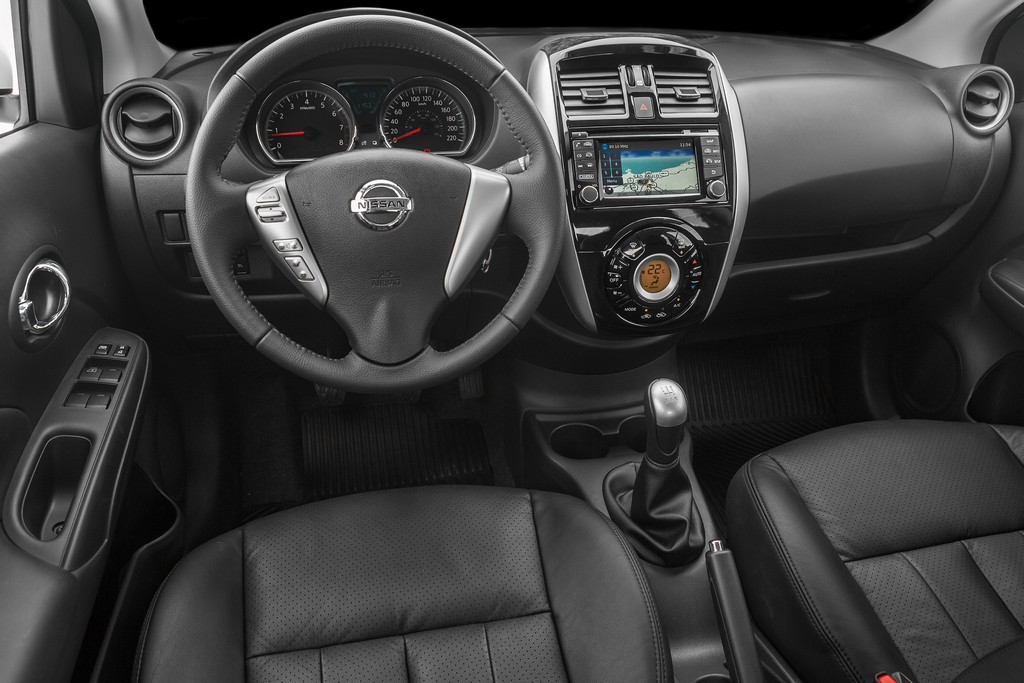 2015 - NISSAN VERSA, foto 36