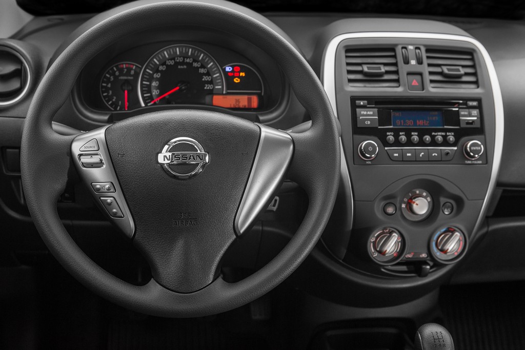 2015 - NISSAN VERSA, foto 37