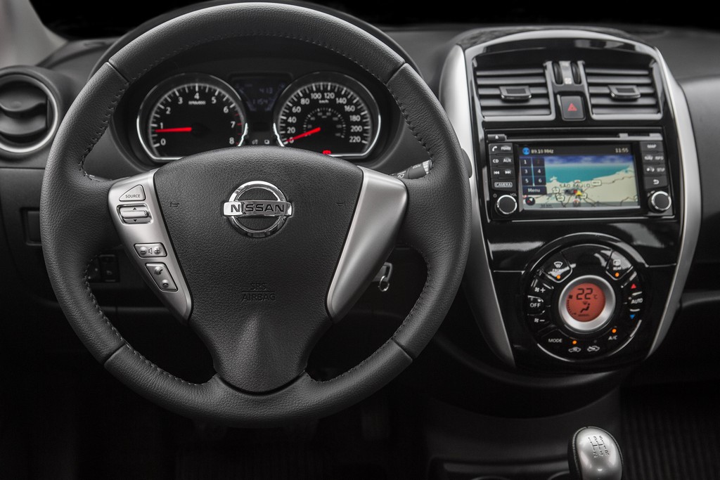 2015 - NISSAN VERSA, foto 38