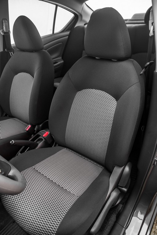2015 - NISSAN VERSA, foto 48