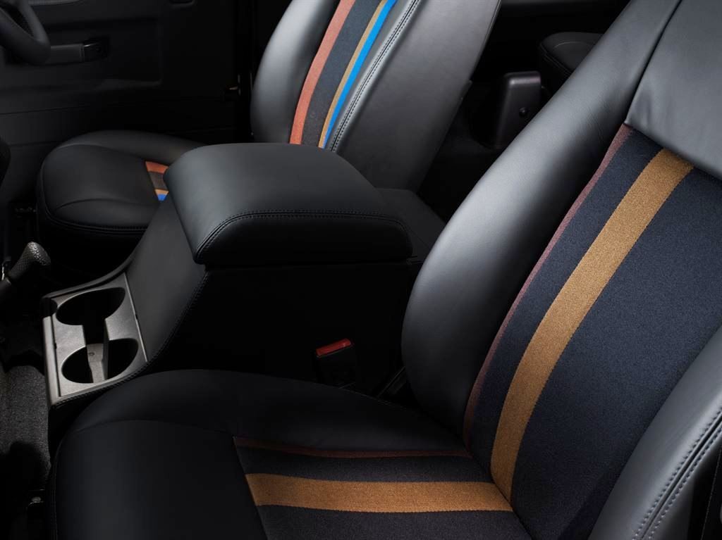 2015 - LAND ROVER DEFENDER PAUL SMITH EDITION, foto 22