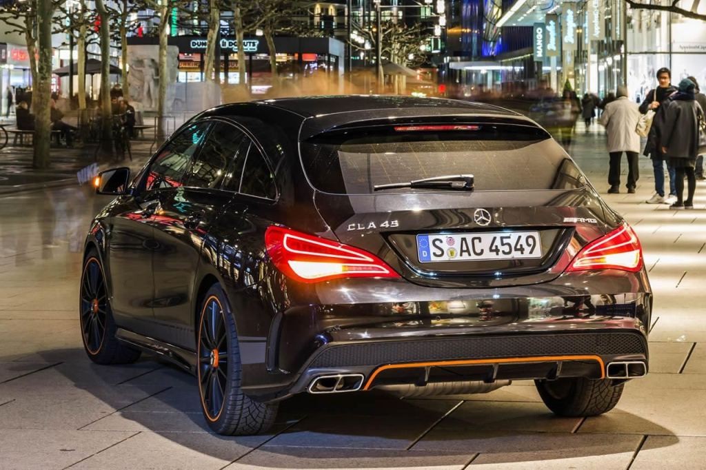 2015 - MERCEDES-AMG CLA 45 SHOOTING BRAKE ORANGE ART EDITION, foto 12