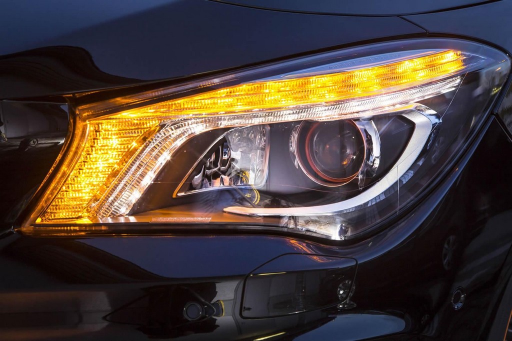 2015 - MERCEDES-AMG CLA 45 SHOOTING BRAKE ORANGE ART EDITION, foto 14