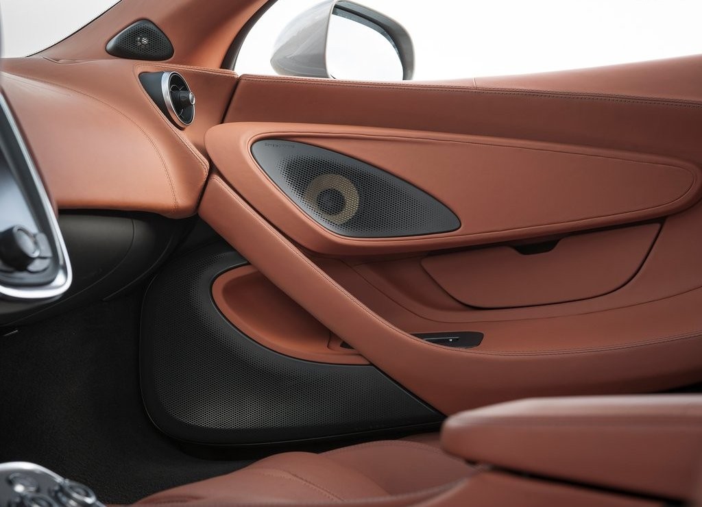 McLAREN 570S COUPE, foto 155