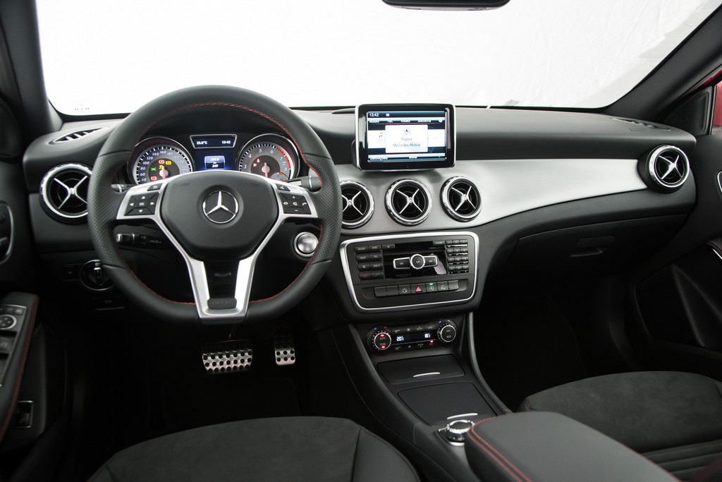 2015 - MERCEDES-BENZ GLA 250, foto 99