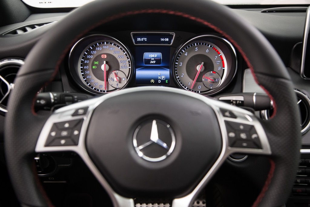 2015 - MERCEDES-BENZ GLA 250, foto 115