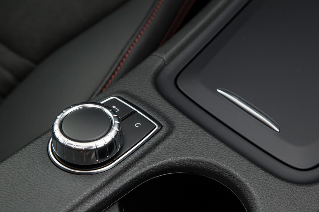2015 - MERCEDES-BENZ GLA 250, foto 126