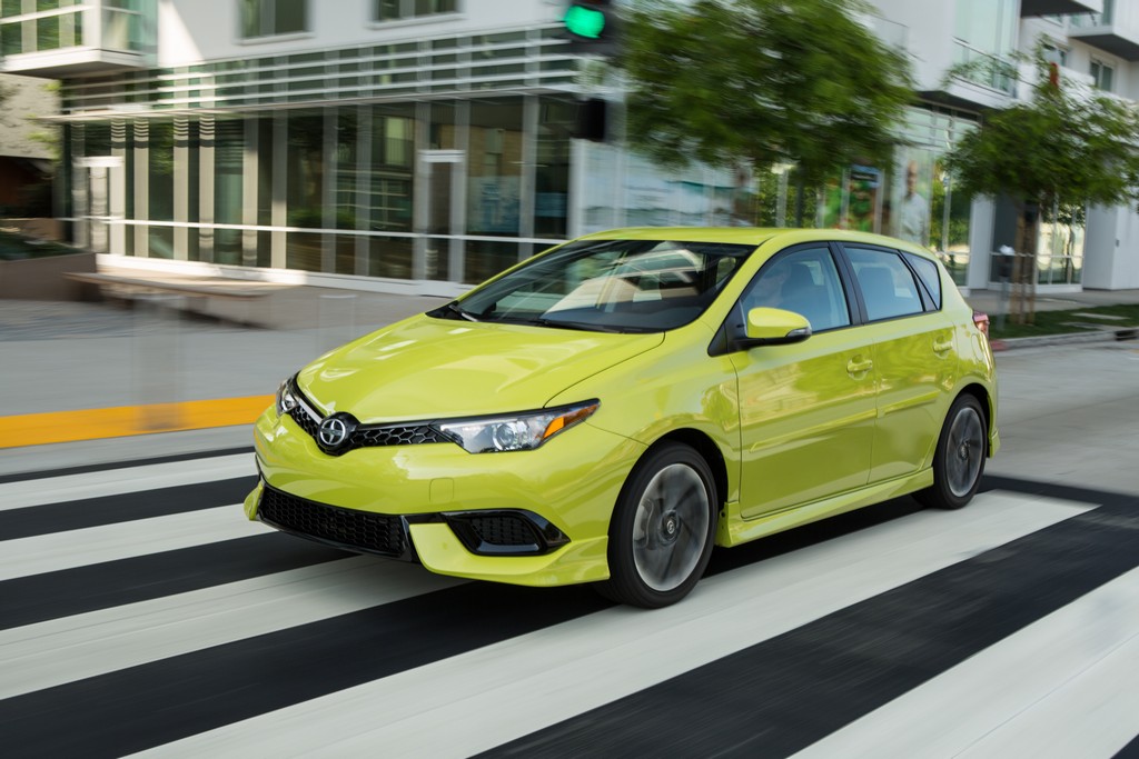 2016 - SCION iM, foto 5
