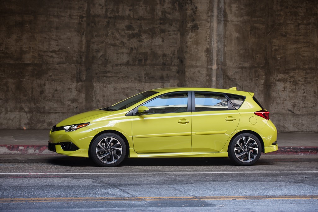 2016 - SCION iM, foto 14