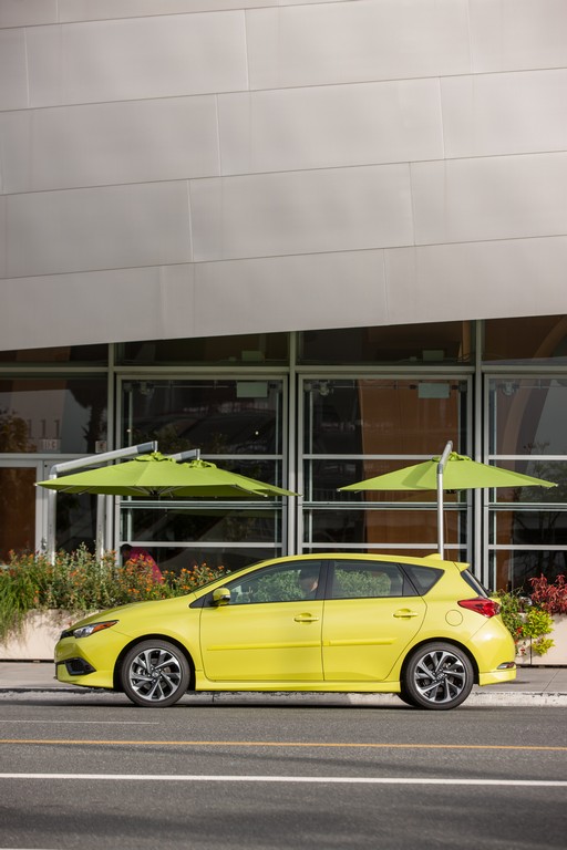 2016 - SCION iM, foto 15