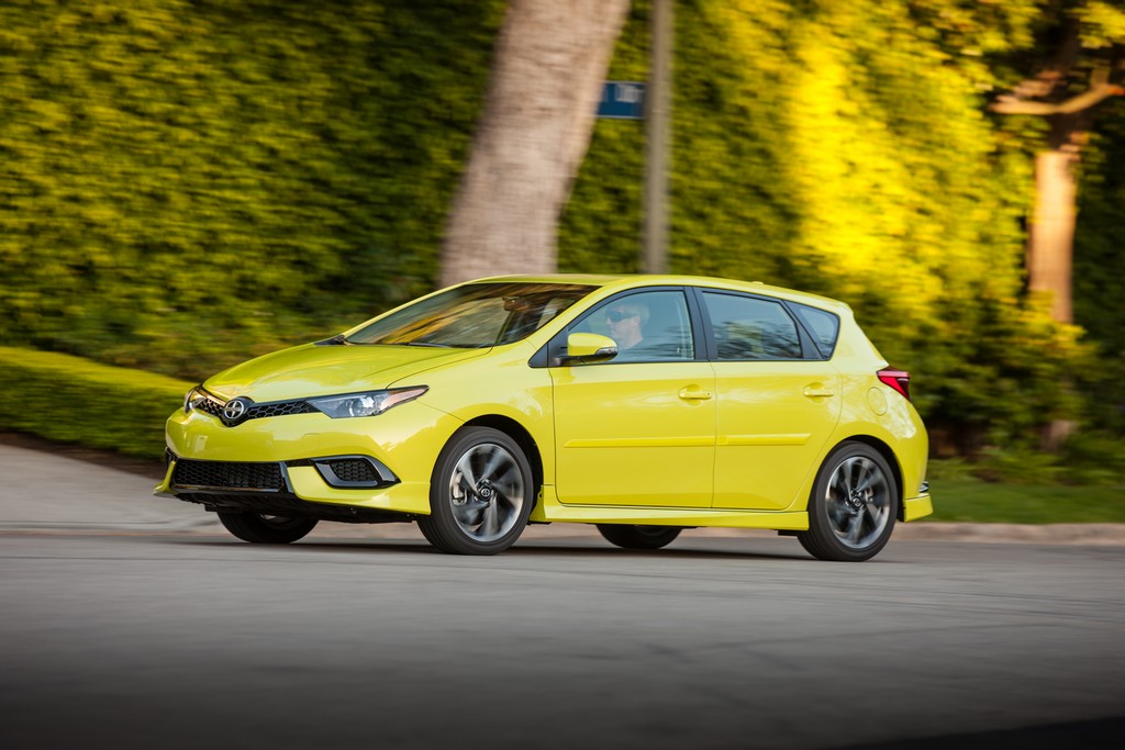 2016 - SCION iM, foto 17