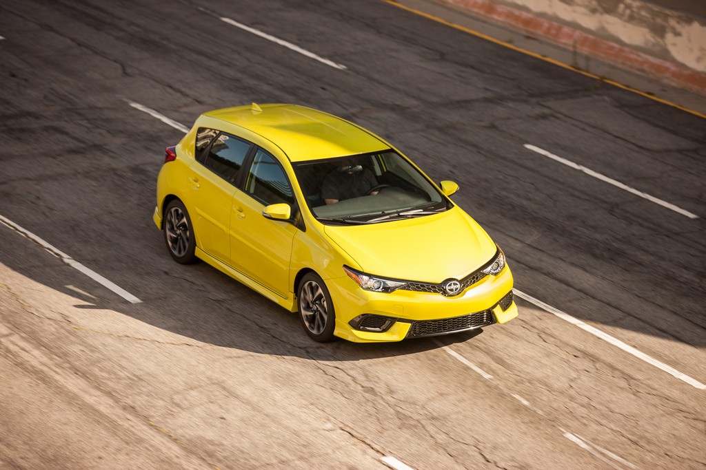 2016 - SCION iM, foto 19