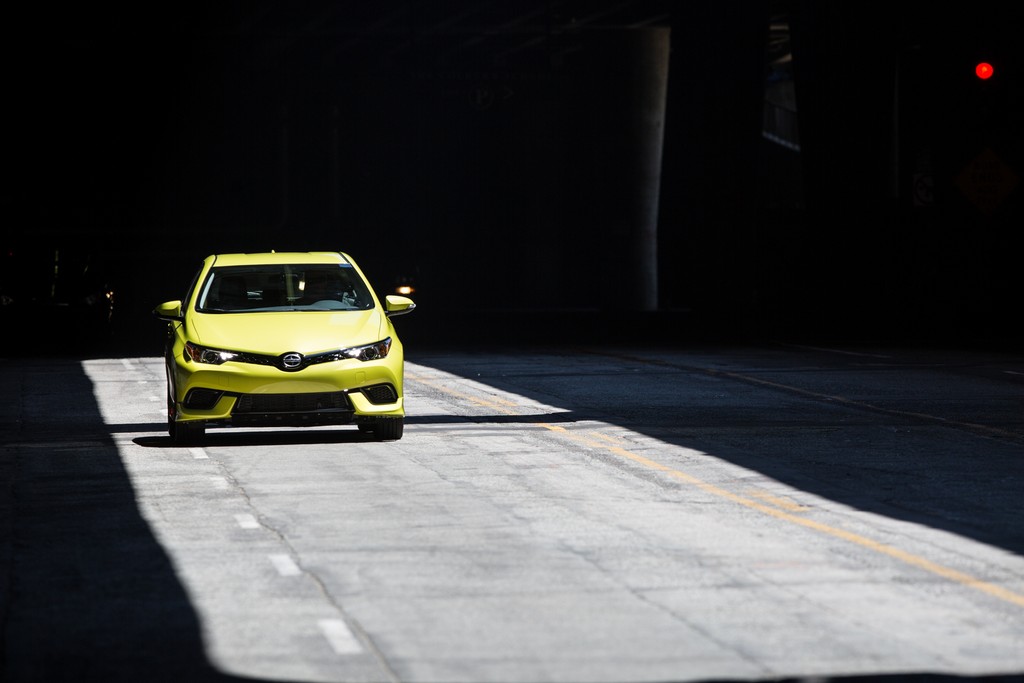 2016 - SCION iM, foto 21