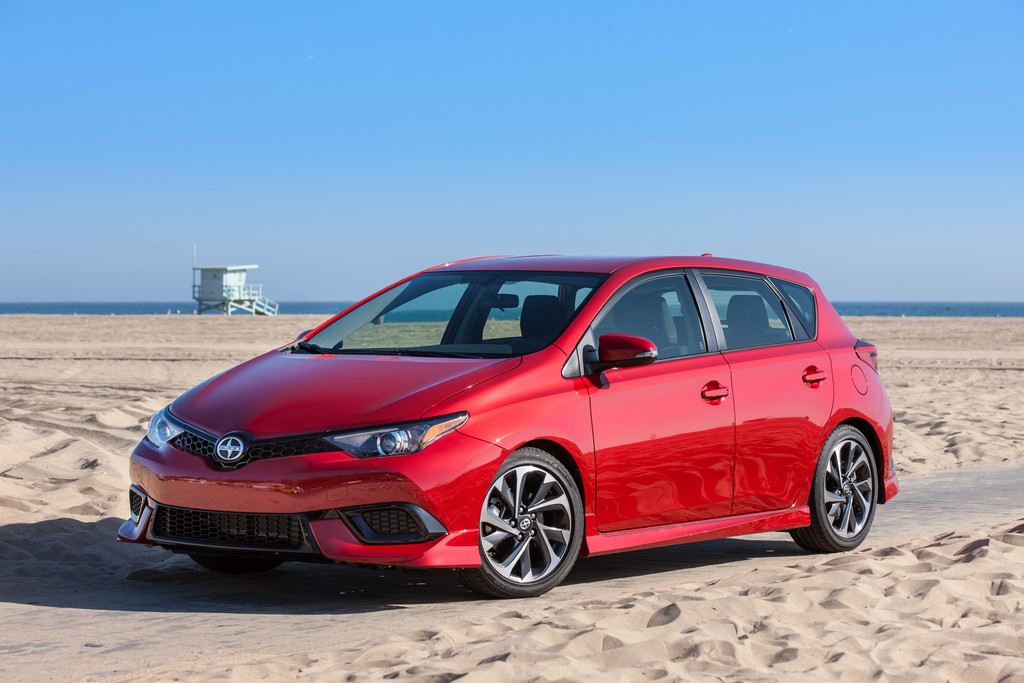2016 - SCION iM, foto 22