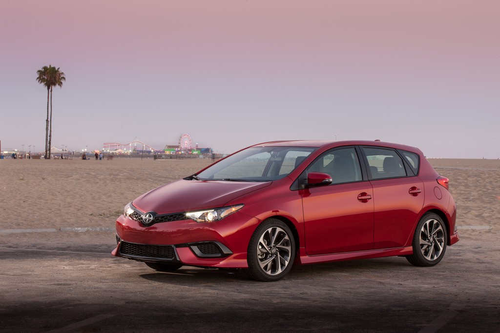 2016 - SCION iM, foto 25