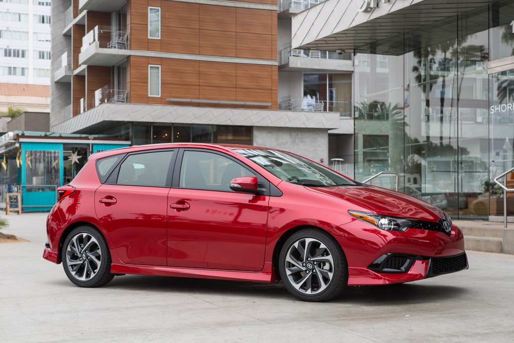 2016 - SCION iM, foto 26